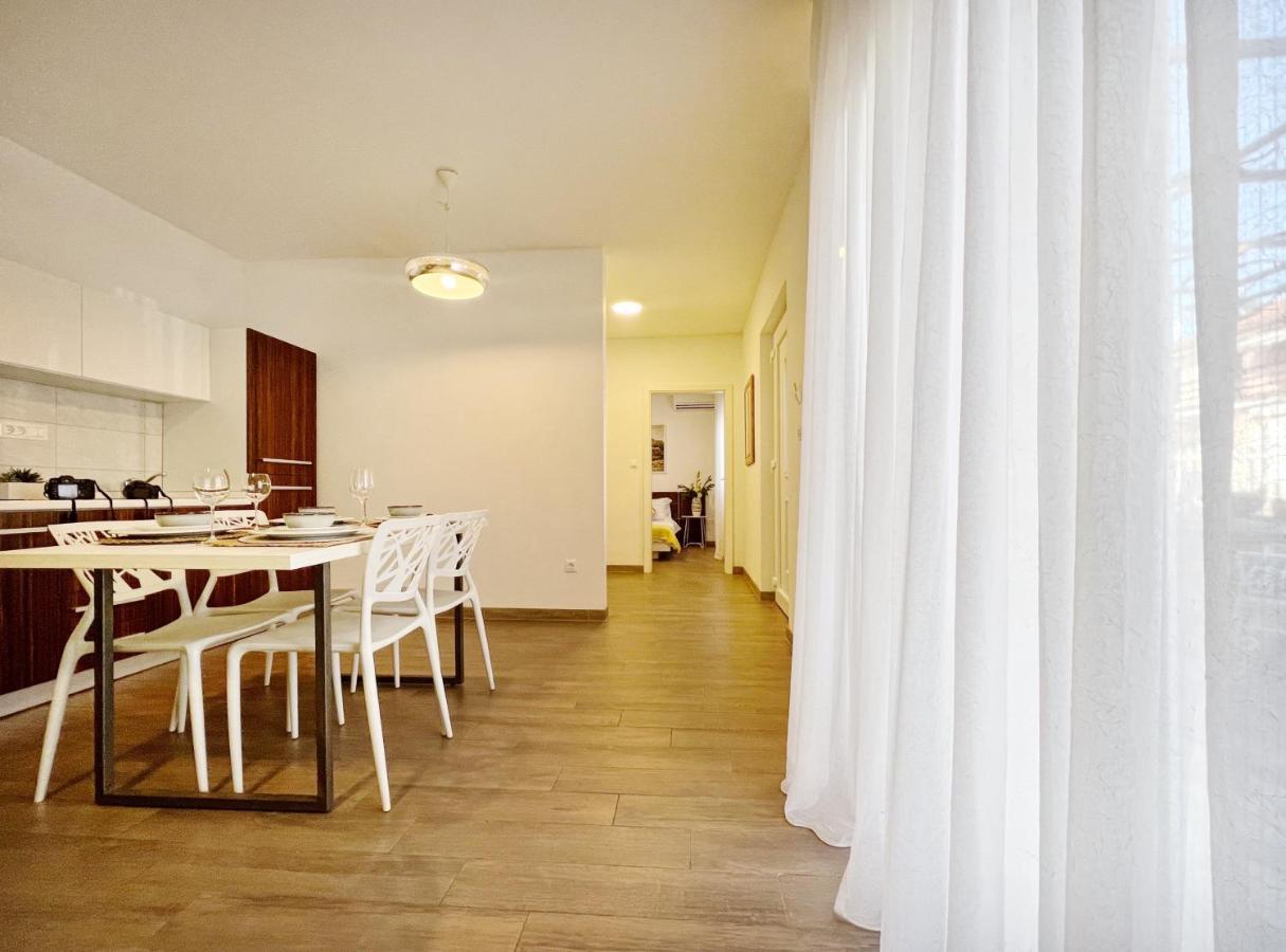 Apartments Teodora Maria Novigrad Istria Eksteriør bilde